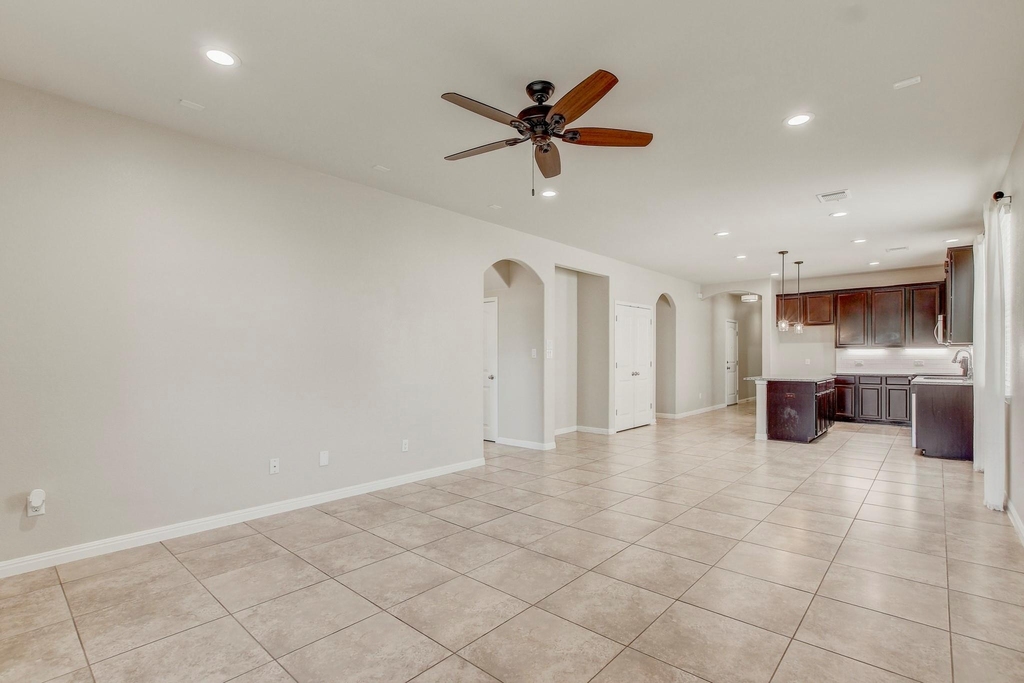 356 Quarry Ln - Photo 3