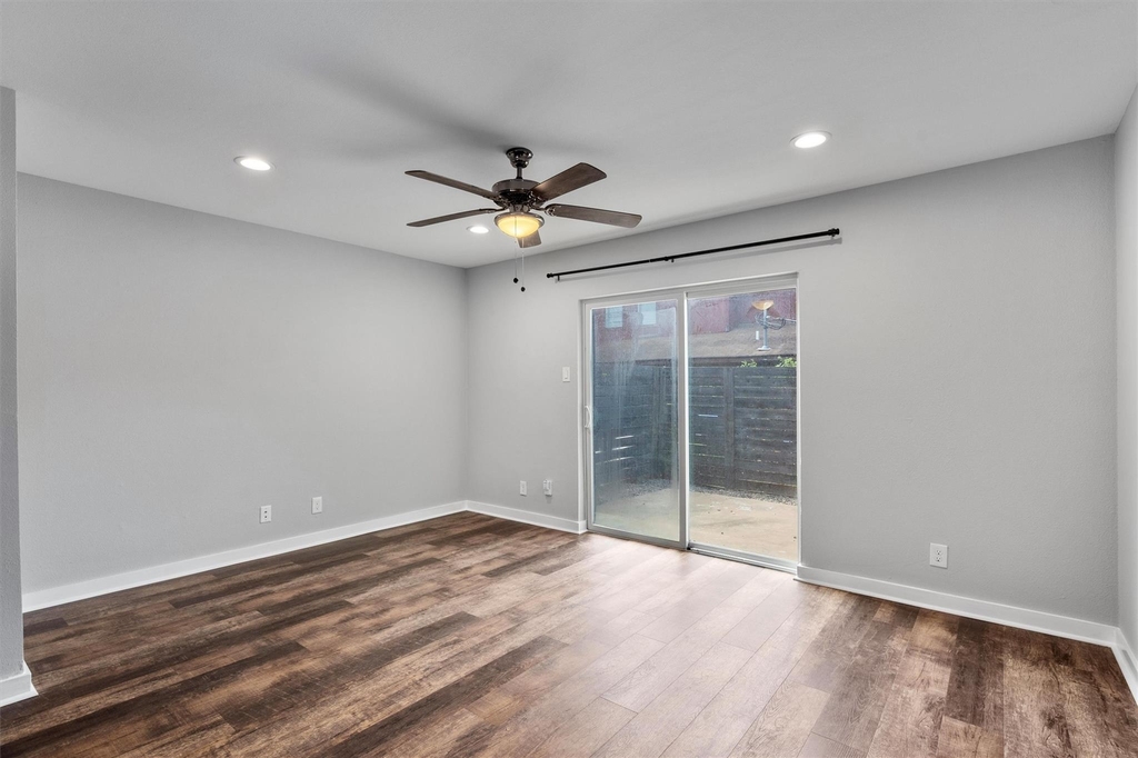3810 Southway Dr - Photo 2