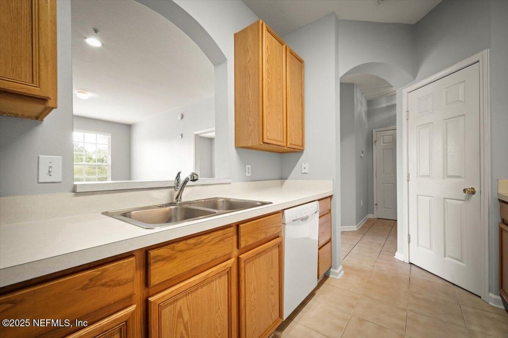 7990 Baymeadows Road E - Photo 6