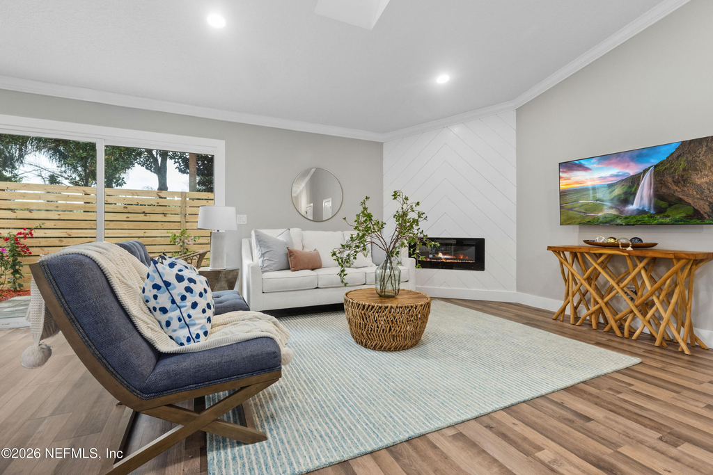 401 Pheasant Run - Photo 8