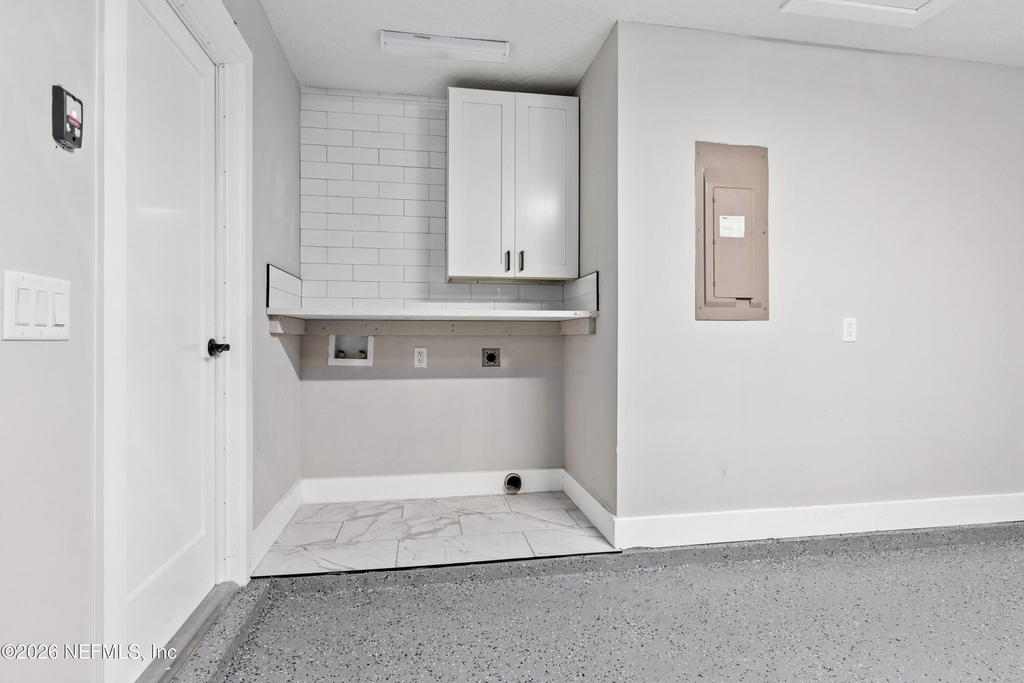 401 Pheasant Run - Photo 21
