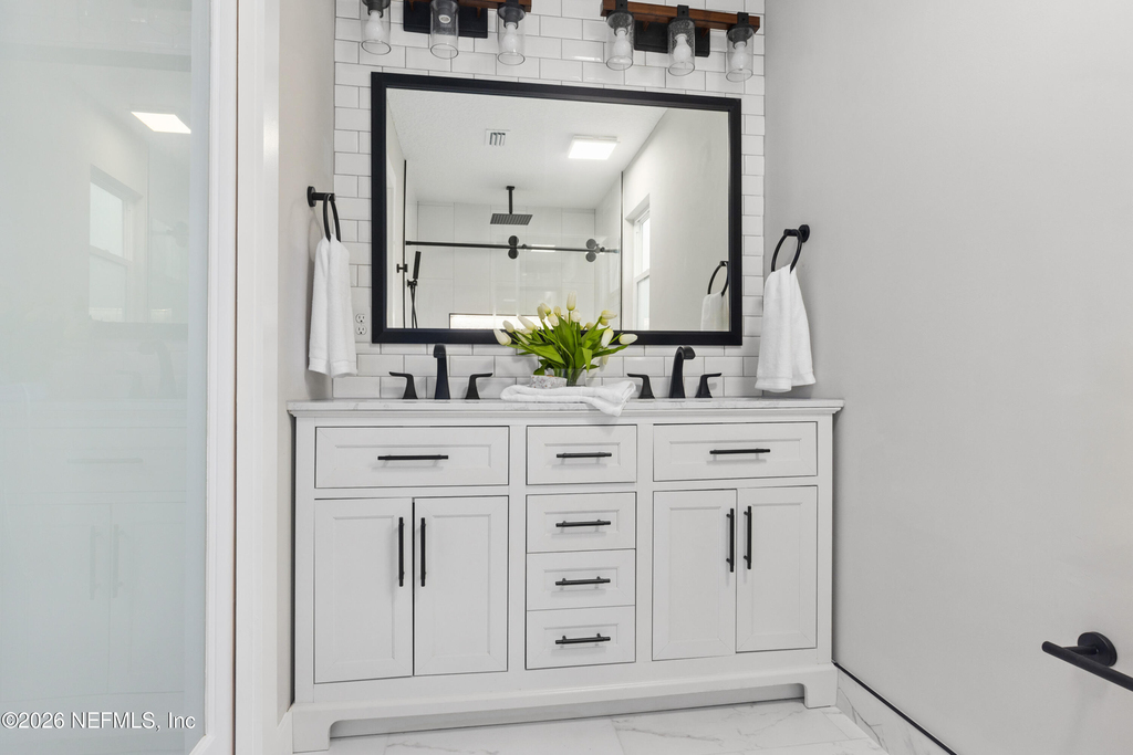 401 Pheasant Run - Photo 12