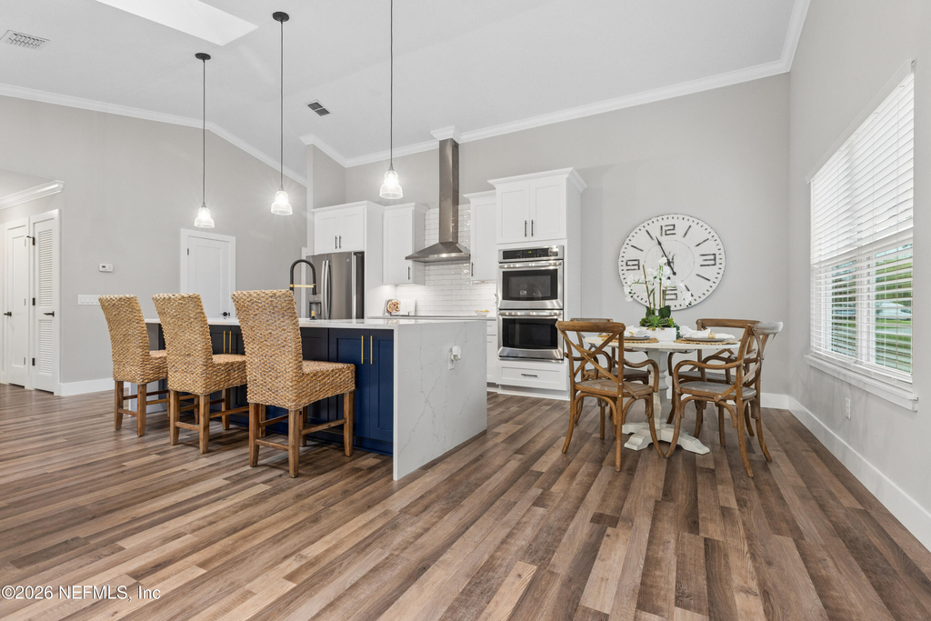 401 Pheasant Run - Photo 1