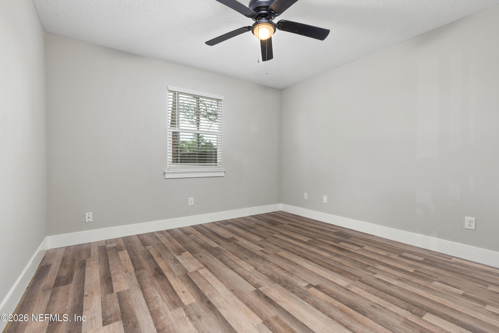401 Pheasant Run - Photo 17