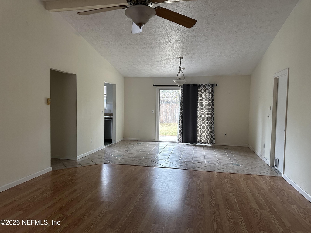 4253 Huntington Forest Boulevard - Photo 2