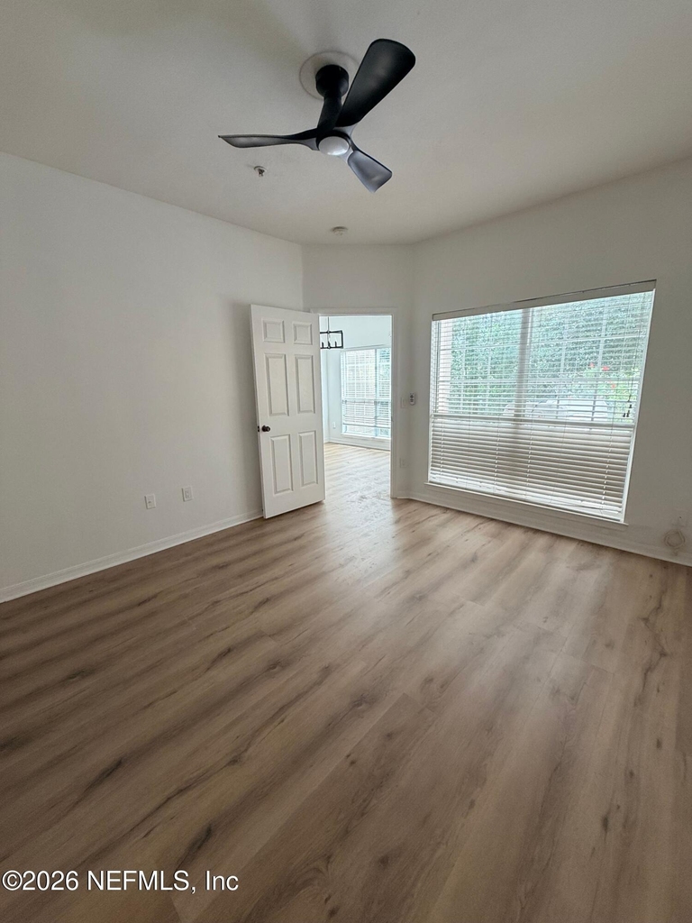 7800 Point Meadows Drive - Photo 18