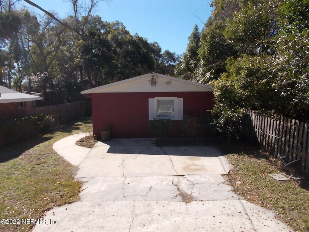 5738 Cruz Road - Photo 4