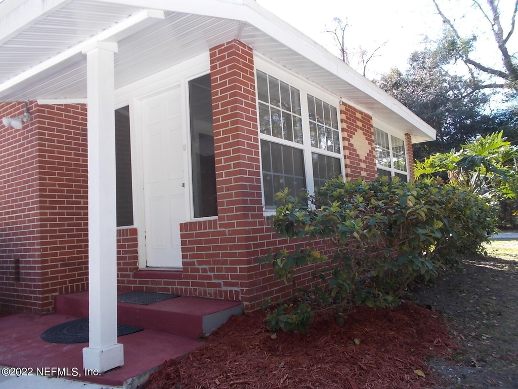 5738 Cruz Road - Photo 1