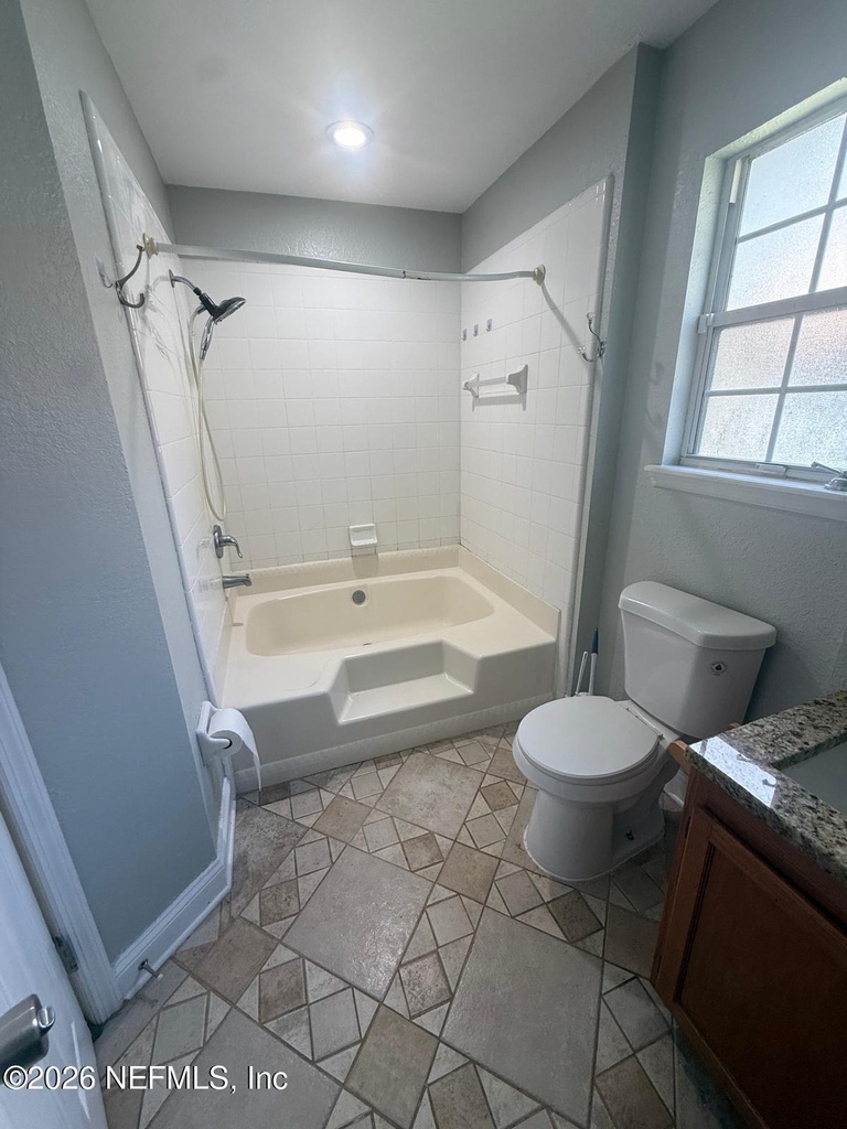 7945 Macinnes Dr Drive - Photo 9