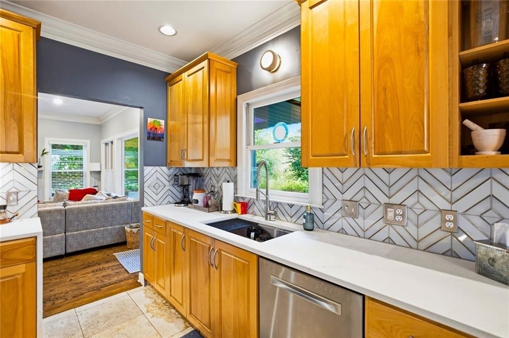 4565 Windsor Park Place - Photo 7