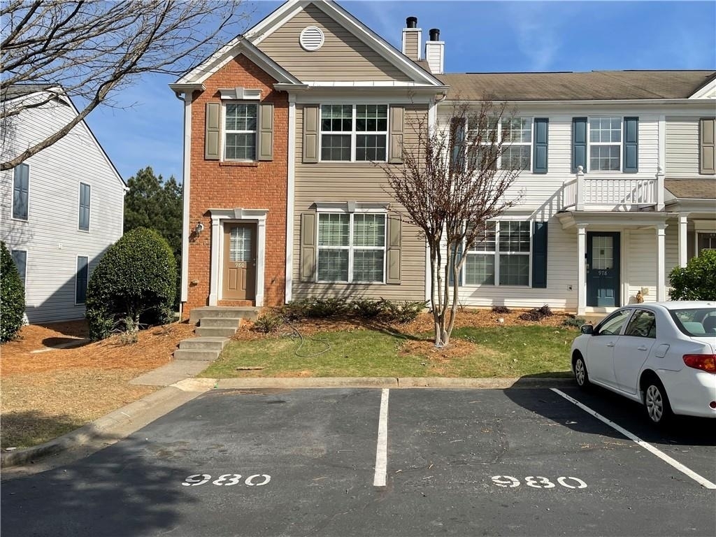 980 Prestwyck Court - Photo 1