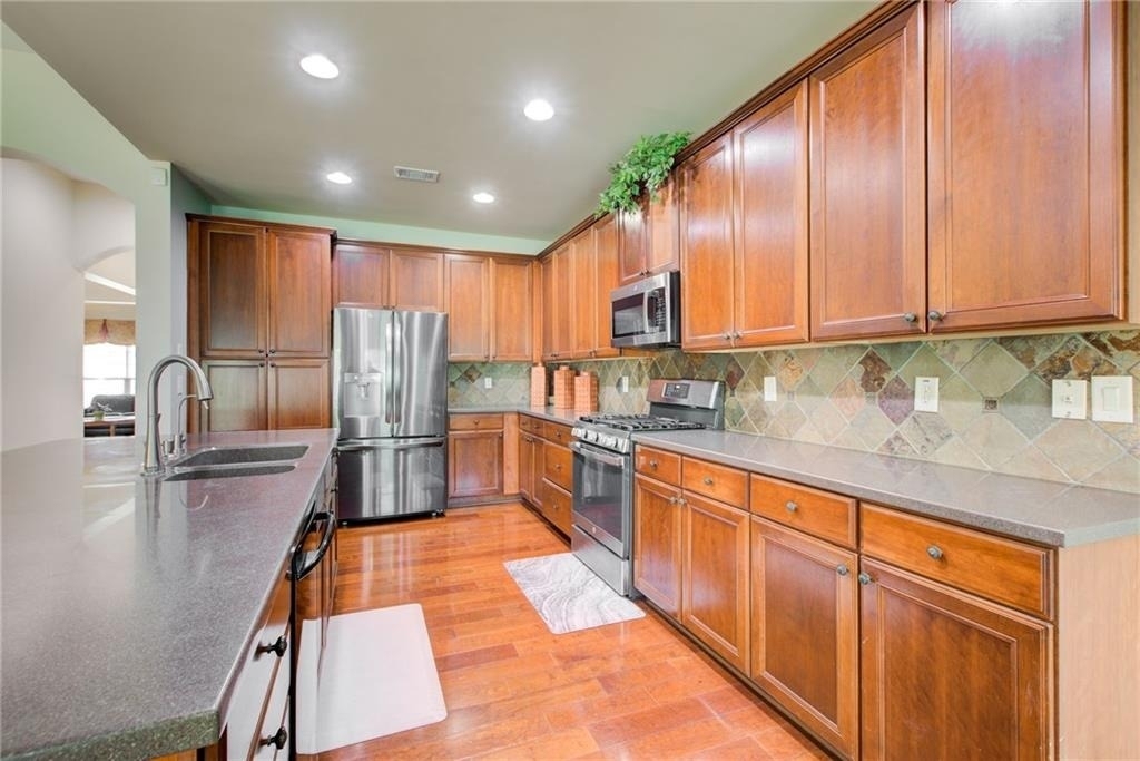 529 Olympic Way - Photo 10