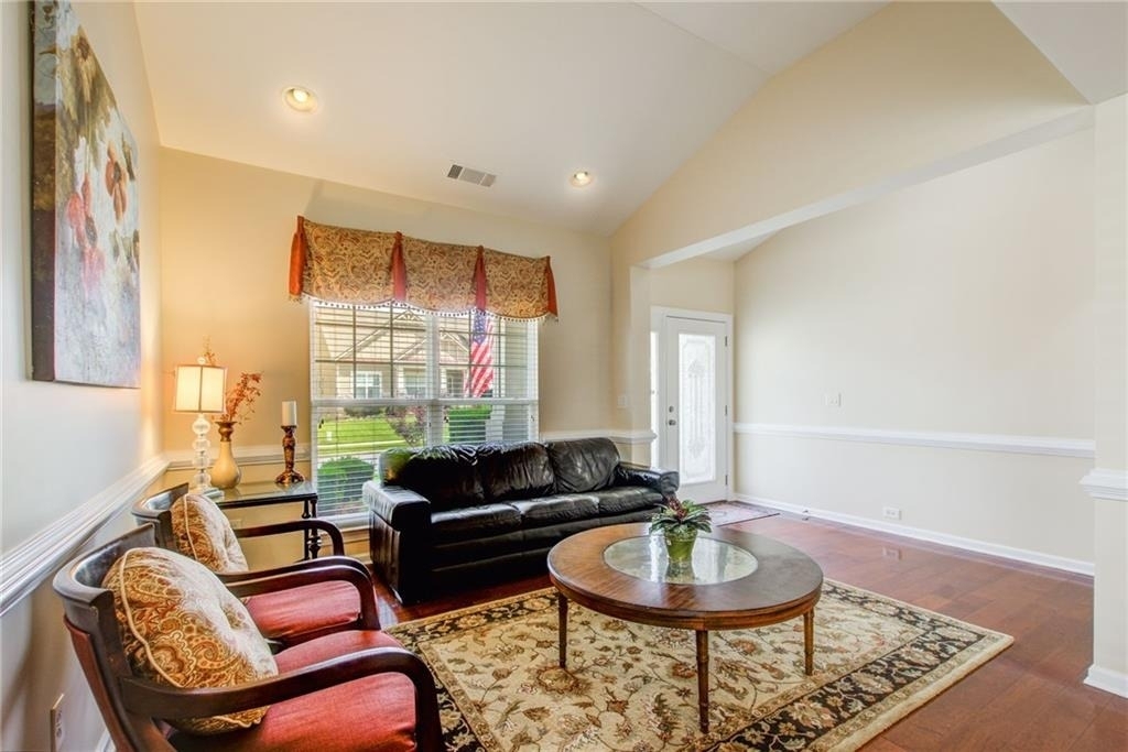 529 Olympic Way - Photo 3
