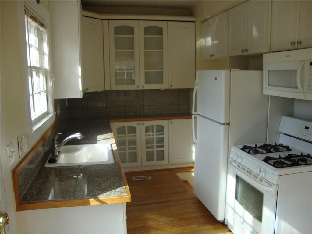 3644 Kingsboro Road Ne - Photo 3