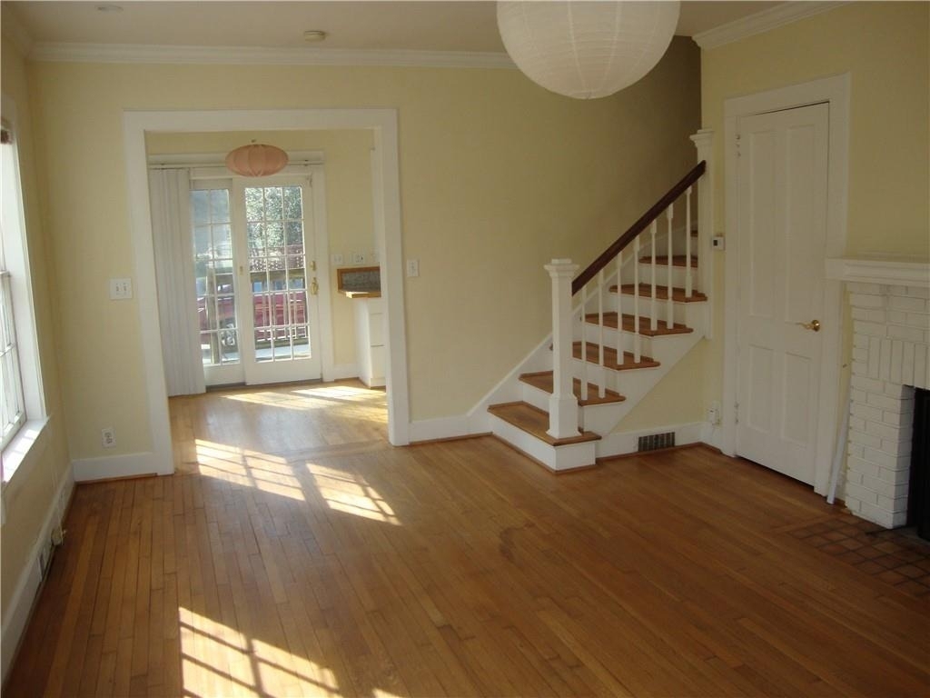 3644 Kingsboro Road Ne - Photo 1