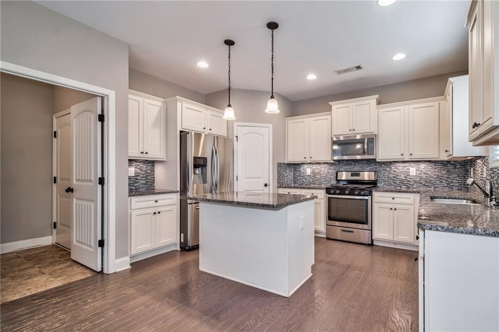 4914 Whisper Creek Court - Photo 13