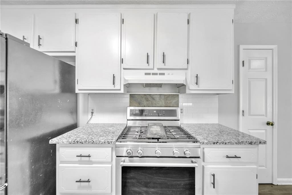 608 Wood Ridge Drive - Photo 3