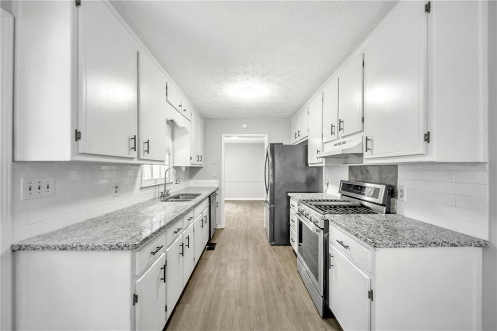608 Wood Ridge Drive - Photo 2