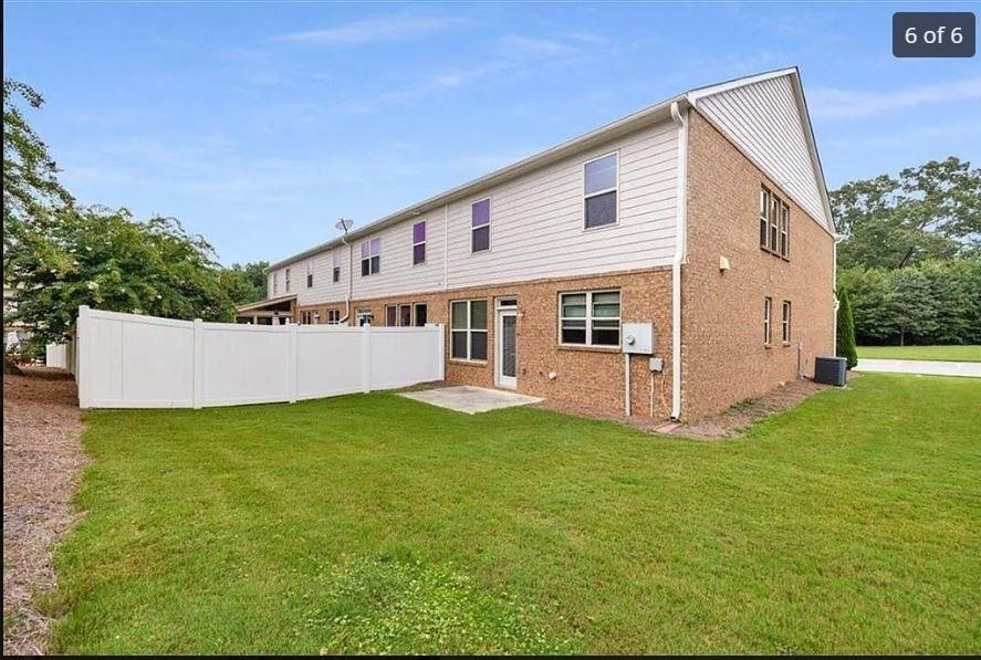 3689 Brockenhurst Drive - Photo 10