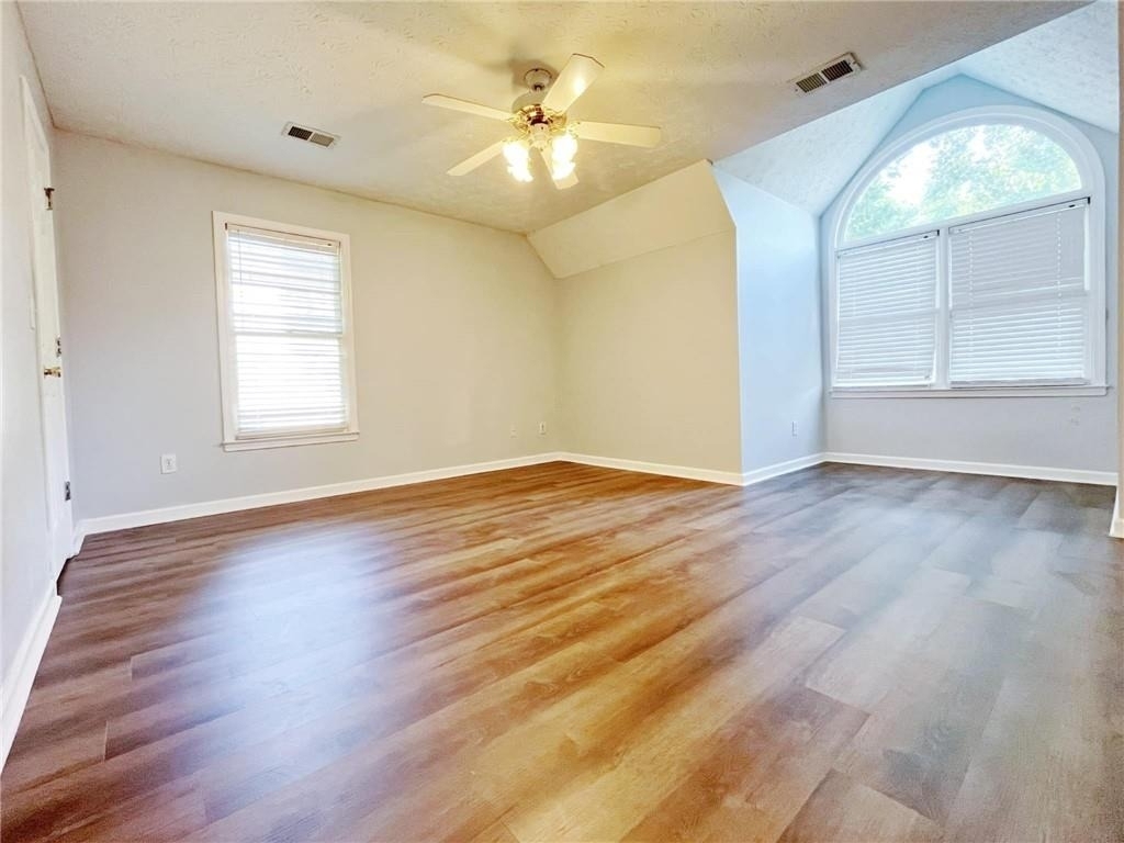 3060 Oak Meadow Drive - Photo 27