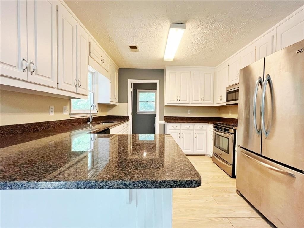 3060 Oak Meadow Drive - Photo 10