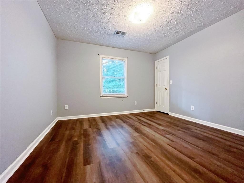 3060 Oak Meadow Drive - Photo 26