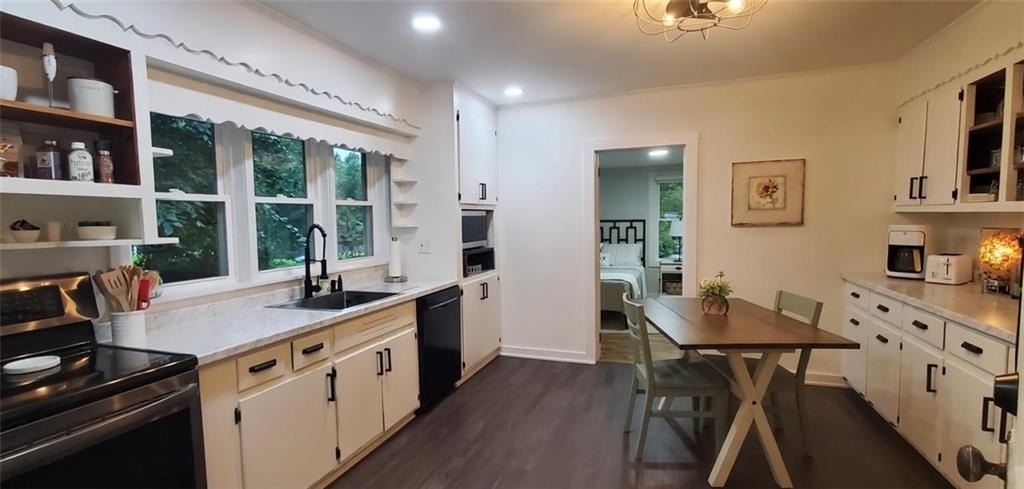 696 Keetor Road - Photo 4