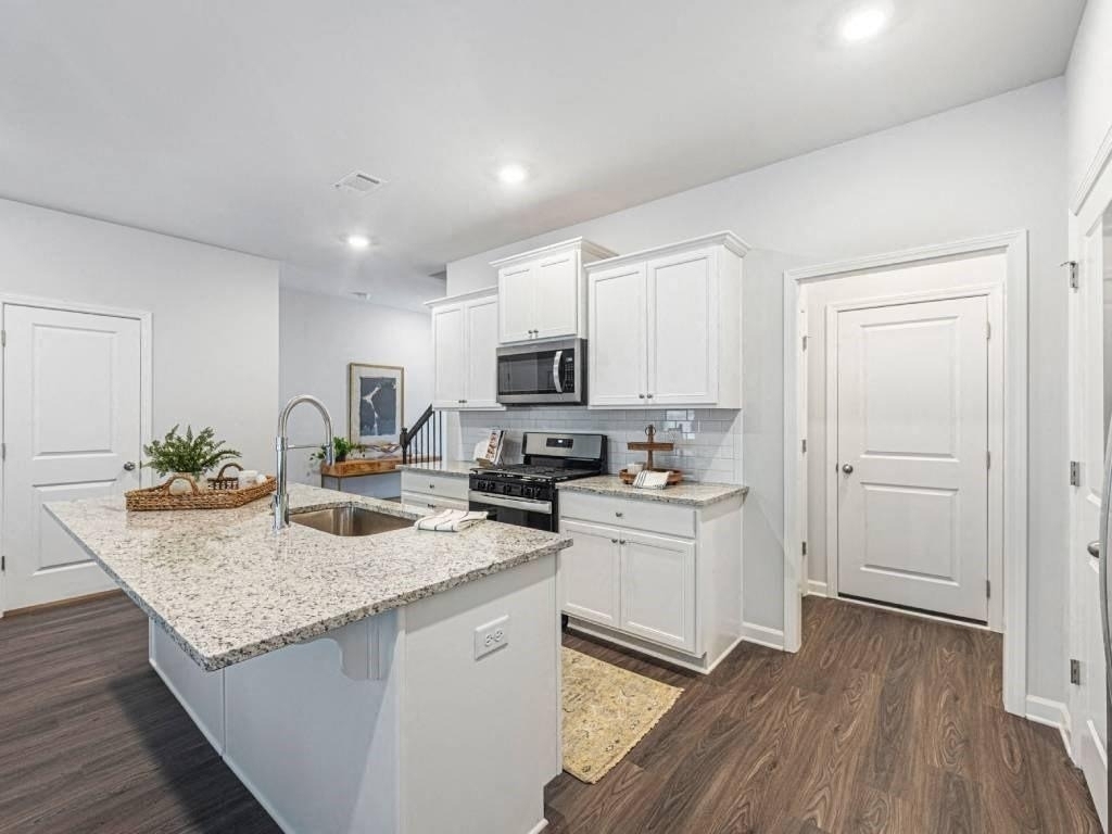 1585 Monfort Road - Photo 2