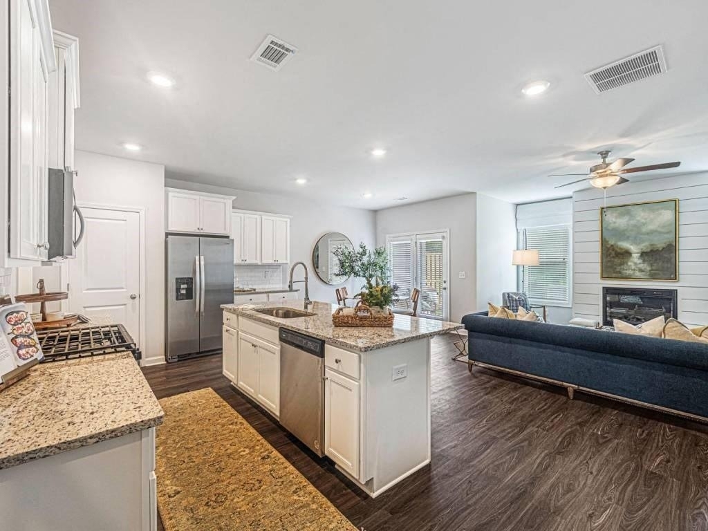 1585 Monfort Road - Photo 3