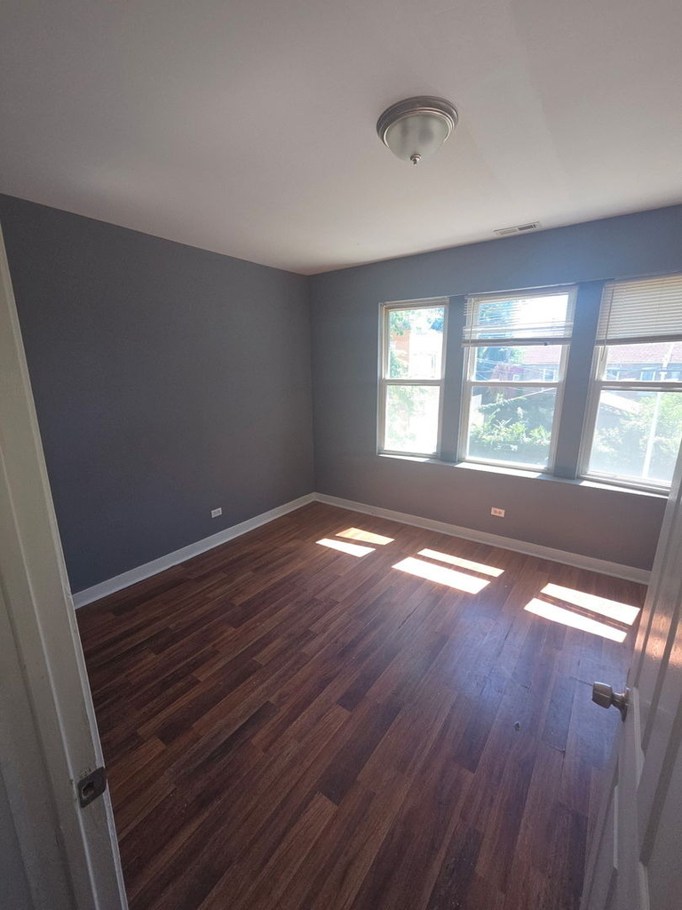 314 E 70th Street - Photo 10