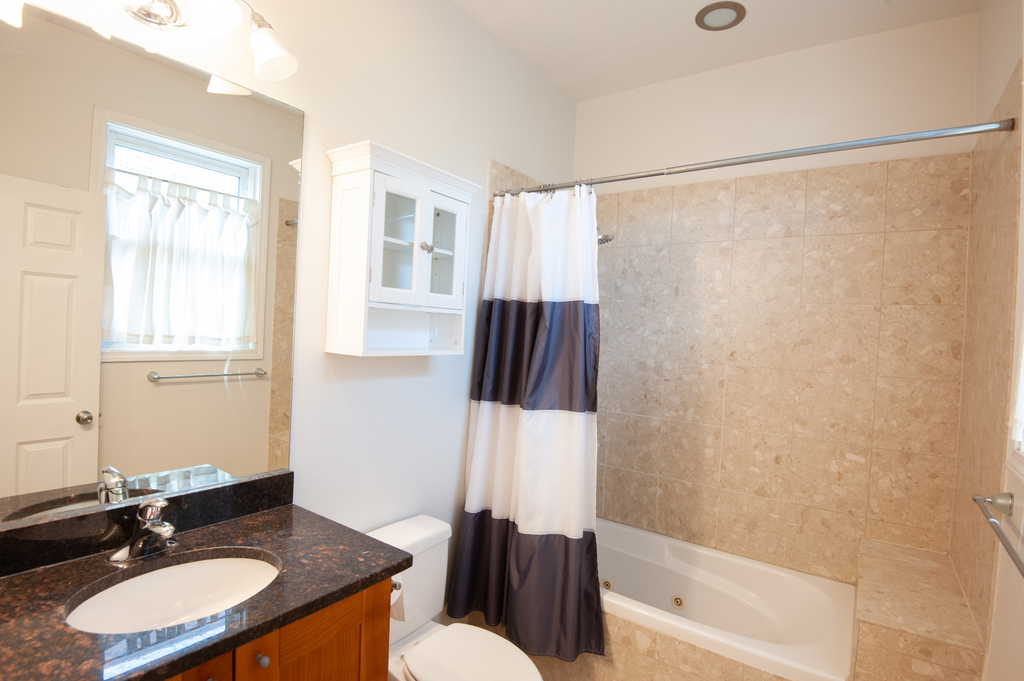 2427 W Augusta Boulevard - Photo 12