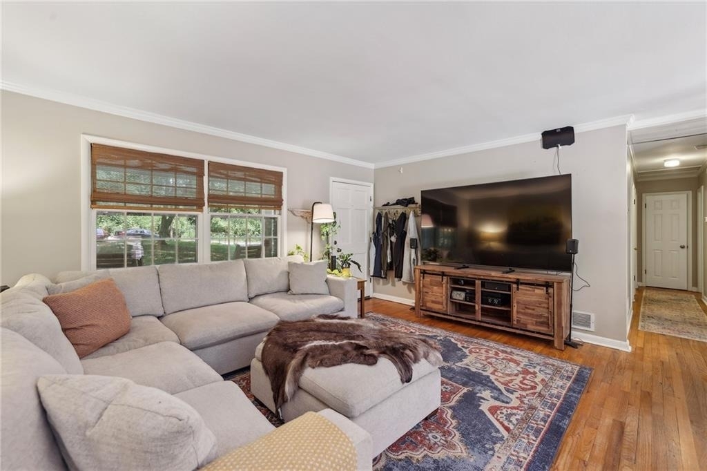 2172 Jonathon Lane Ne - Photo 3
