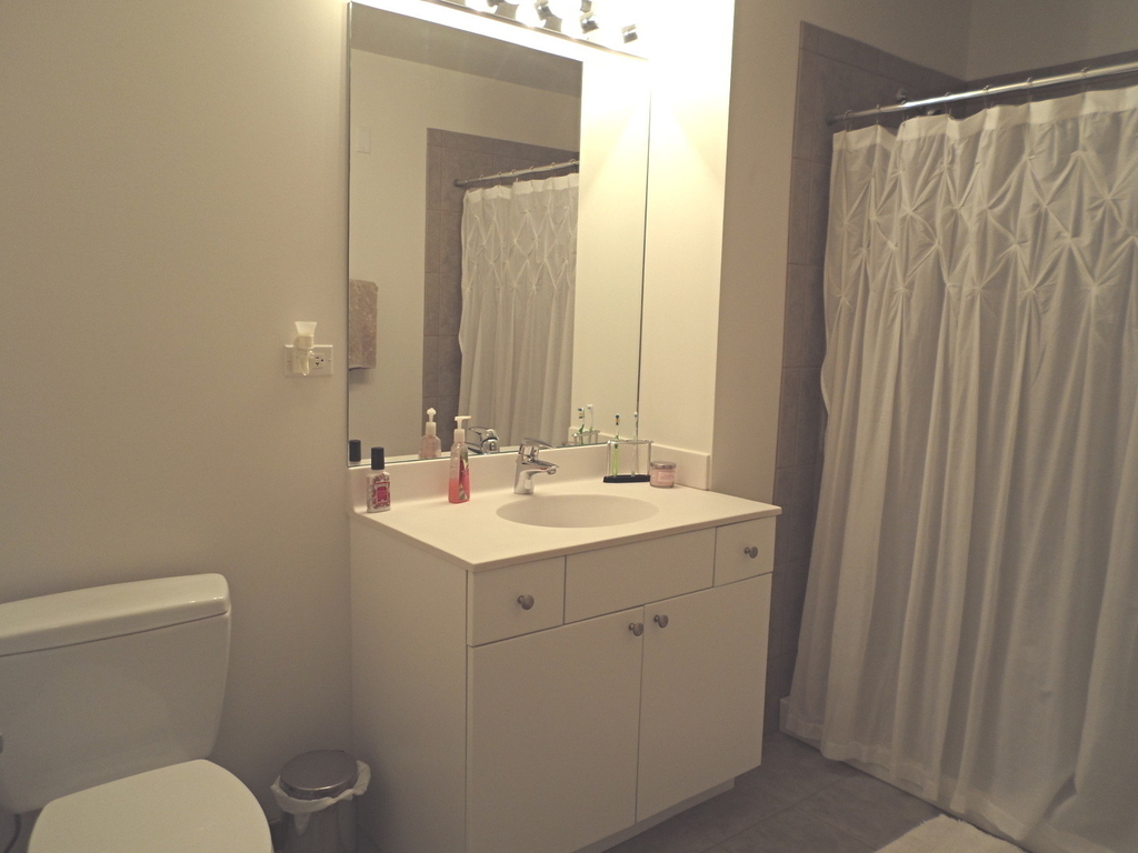 235 W Van Buren Street - Photo 4