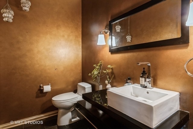 1867 Admiral Court - Photo 11