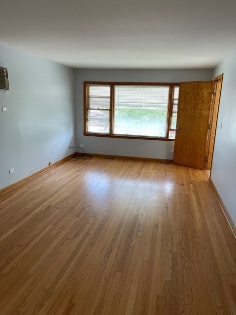 4570 N Narragansett Avenue - Photo 3