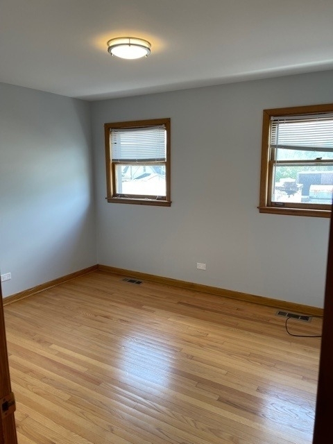 4570 N Narragansett Avenue - Photo 9