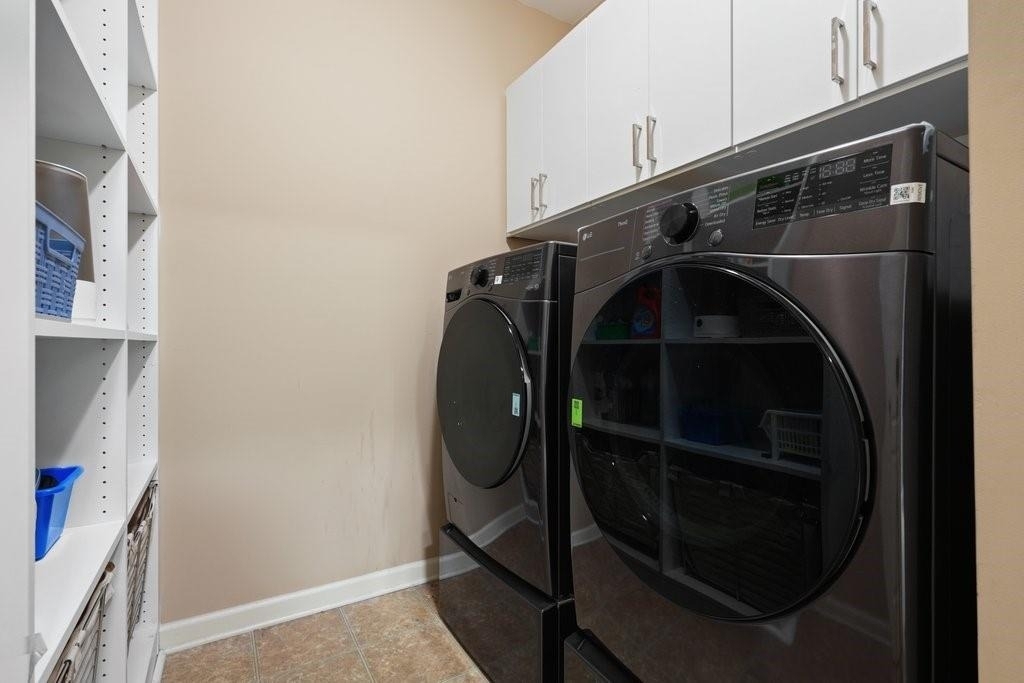 3888 Fairhill Point - Photo 51