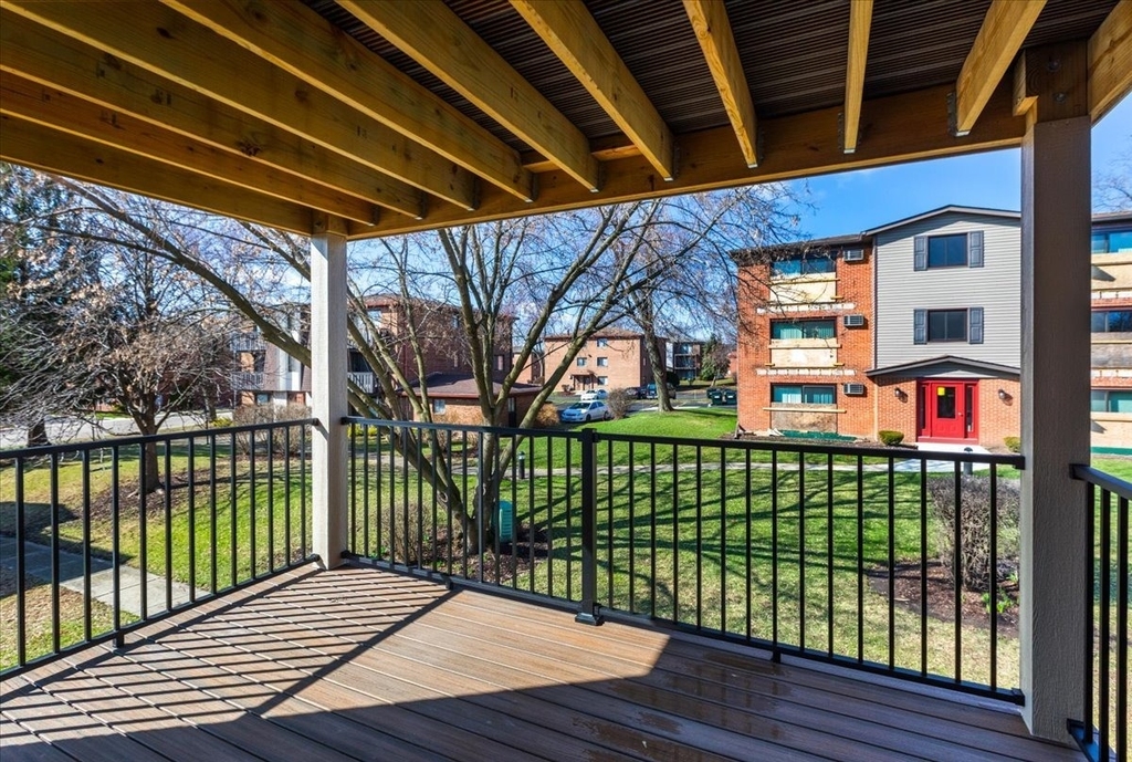 716 W 65th Street - Photo 8
