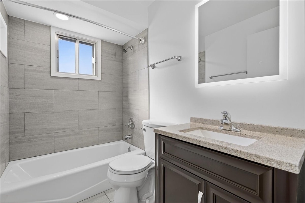 716 W 65th Street - Photo 16