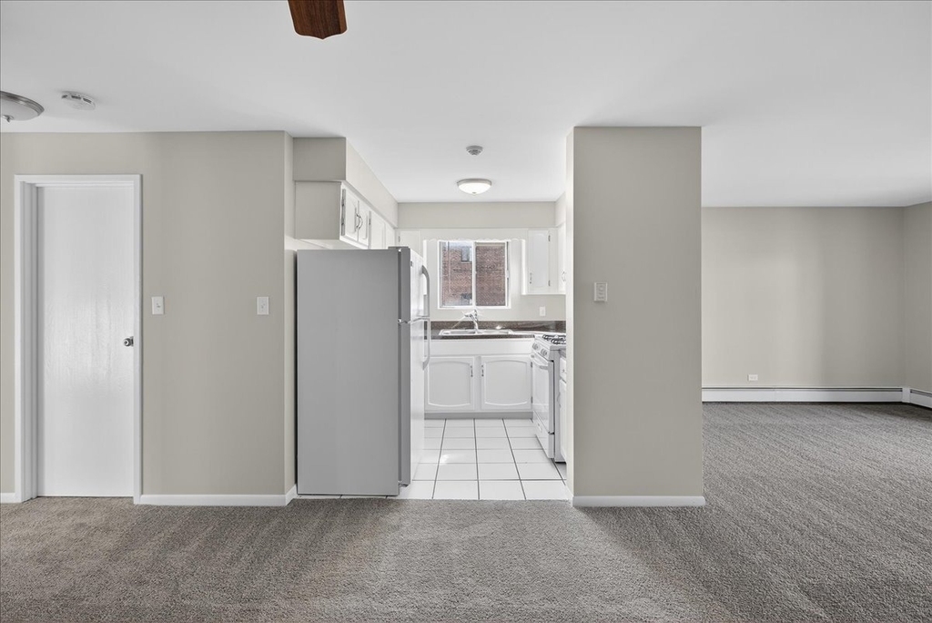 716 W 65th Street - Photo 5