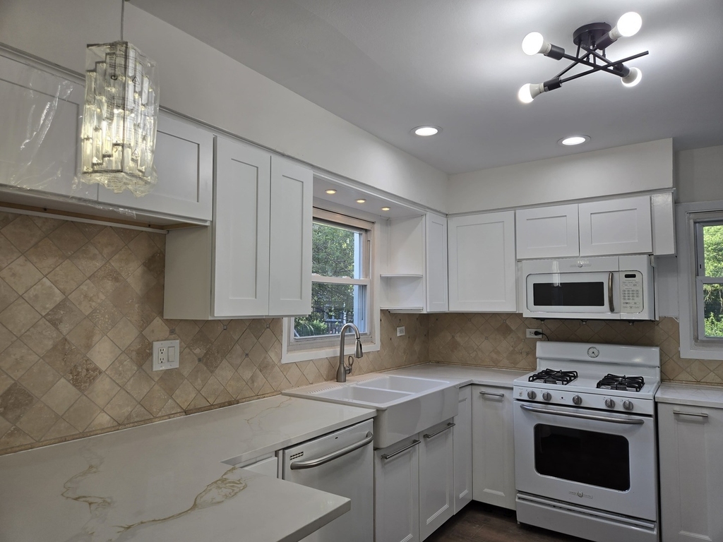 58 E 55th Street - Photo 3