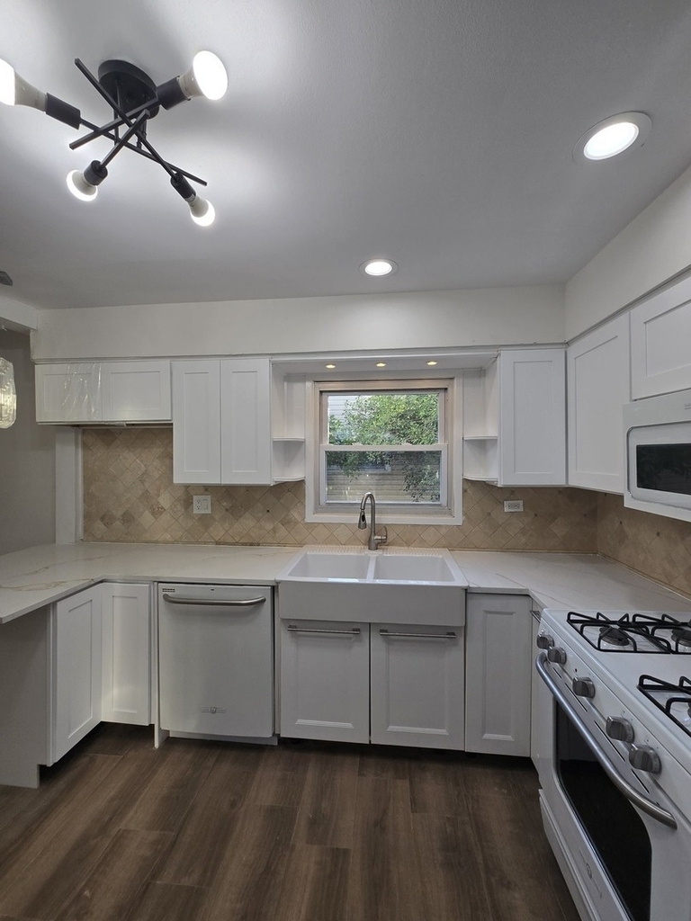 58 E 55th Street - Photo 4