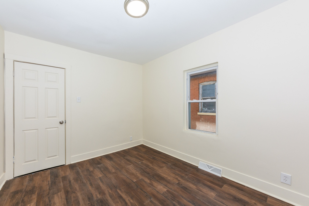 56 W 76th Street - Photo 15