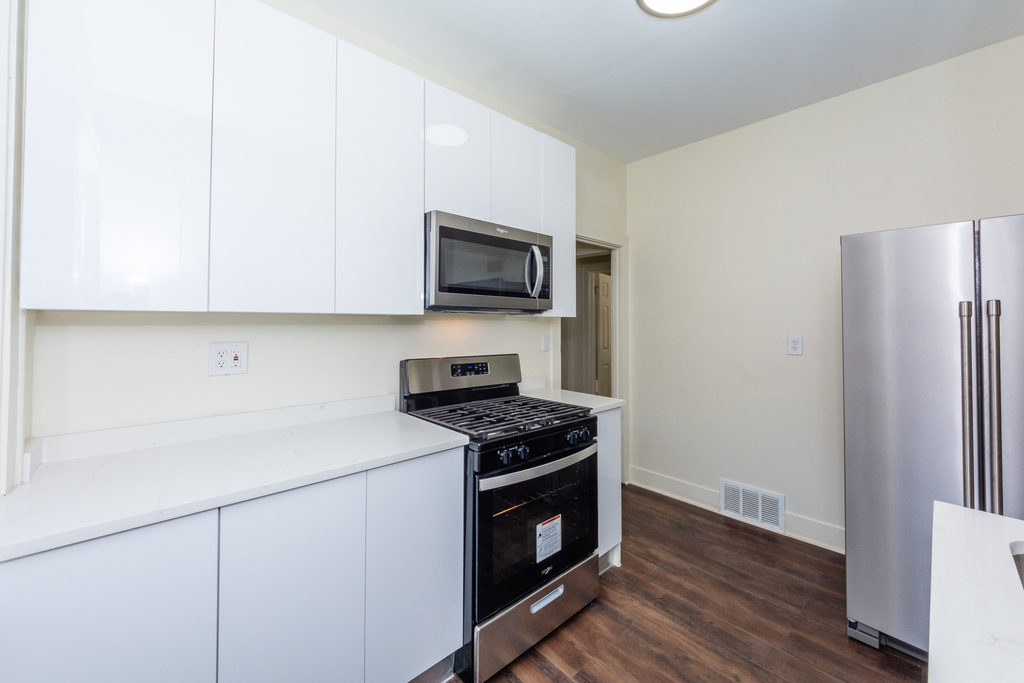 56 W 76th Street - Photo 8