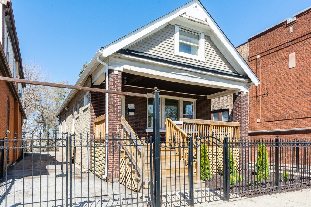 56 W 76th Street - Photo 1