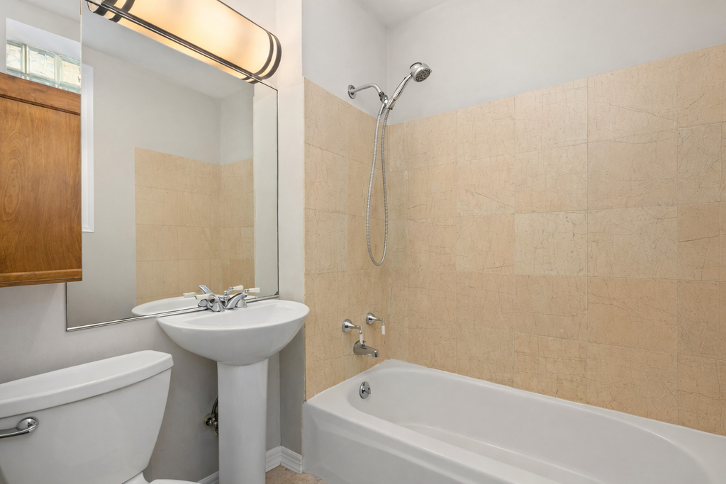 448 W Wrightwood Avenue - Photo 6