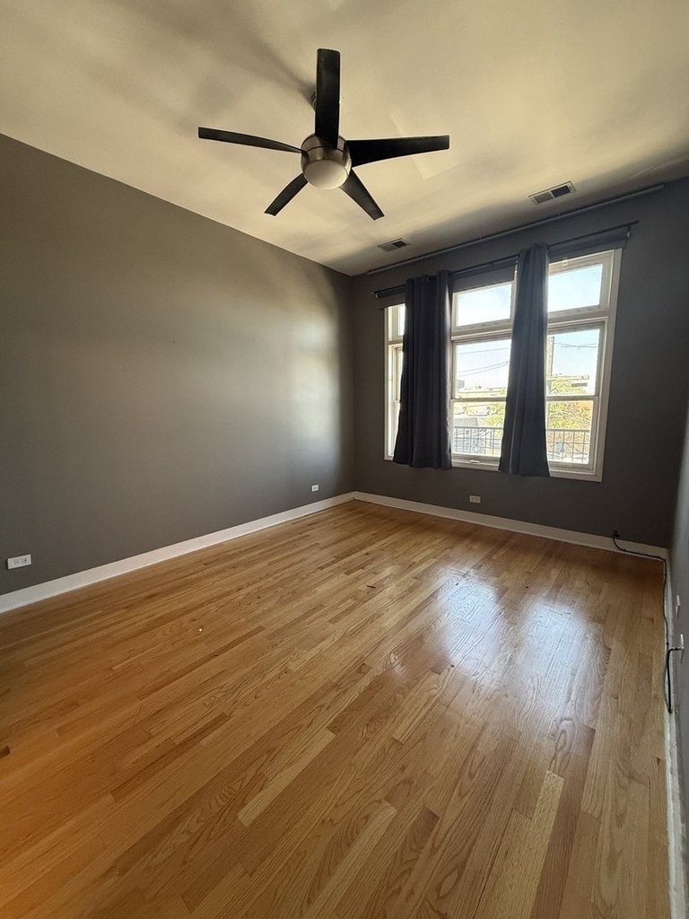 420 N Noble Street - Photo 11