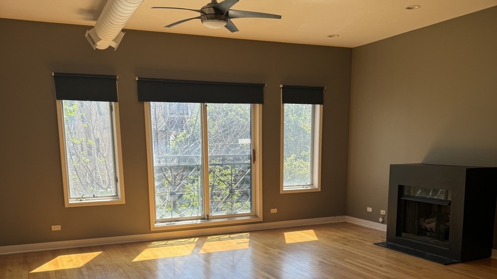 420 N Noble Street - Photo 4