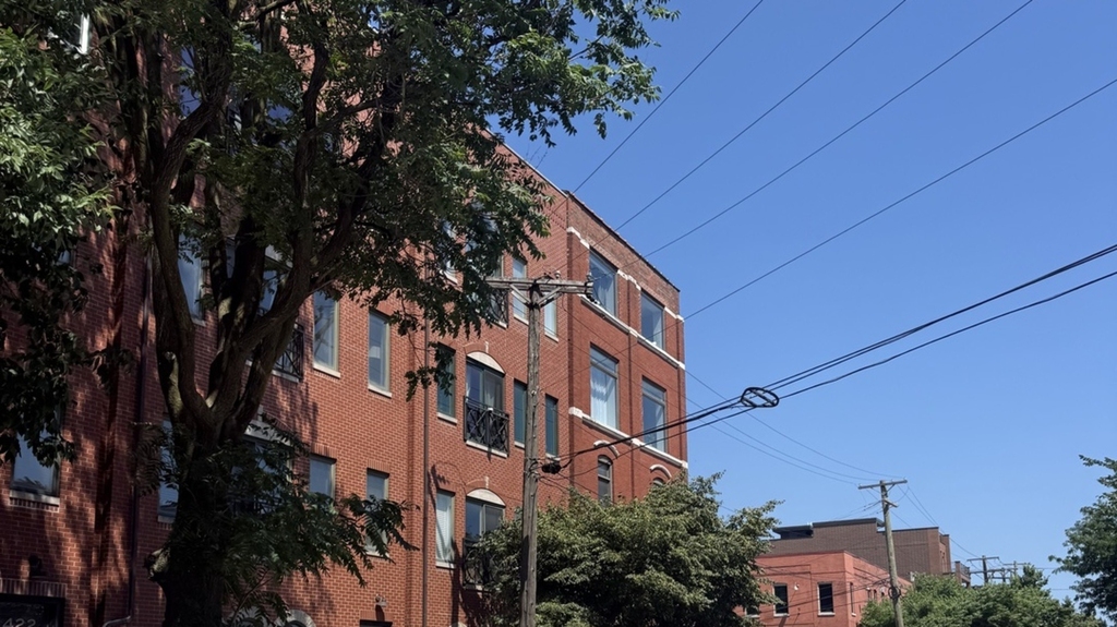 420 N Noble Street - Photo 0