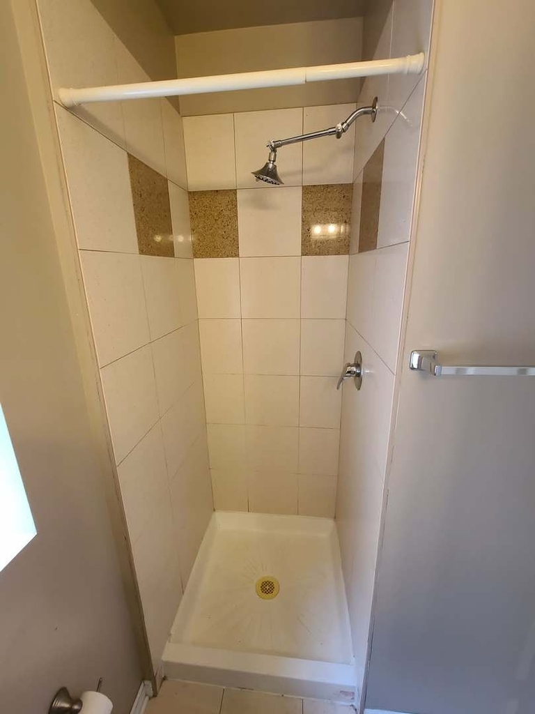 2318 W Rosemont Avenue - Photo 13
